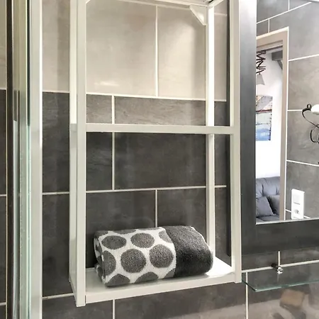 Confortable A Julien En Born 40 M² Terrasse Et Parking Apartment