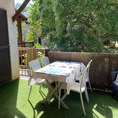 Apartmán A Saint-julien 40 M² Avec Vue Jardin