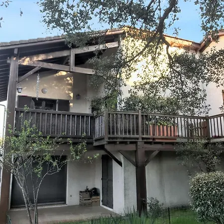 Apartmán A Saint-julien 40 M² Avec Vue Jardin