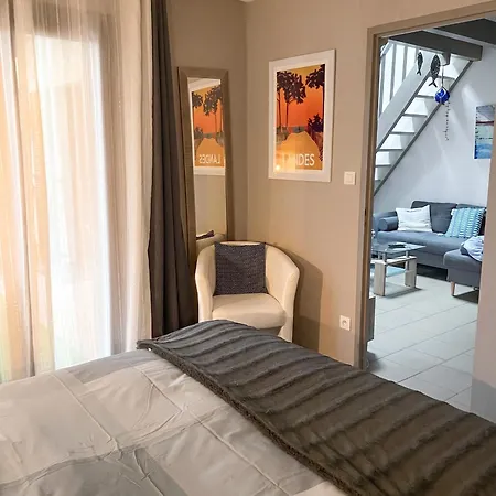 A Saint-julien 40 M² Avec Vue Jardin Apartmán
