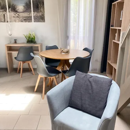 A Saint-julien 40 M² Avec Vue Jardin Apartmán *