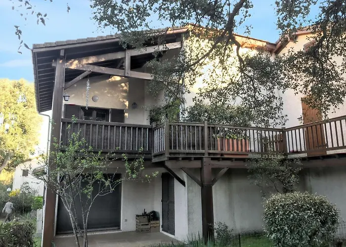 Appartement A Saint-julien 40 M² Avec Vue Jardin